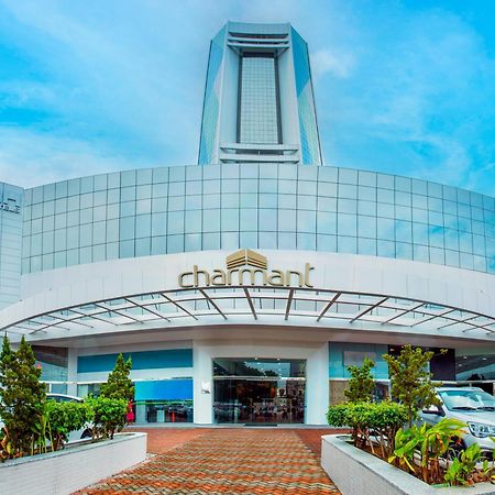 Nh Hotel 费拉迪圣安娜 外观 照片