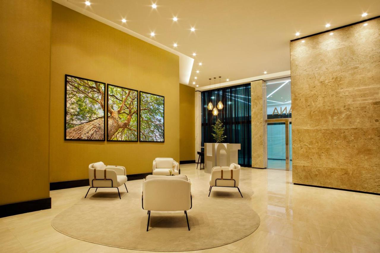 Nh Hotel 费拉迪圣安娜 外观 照片